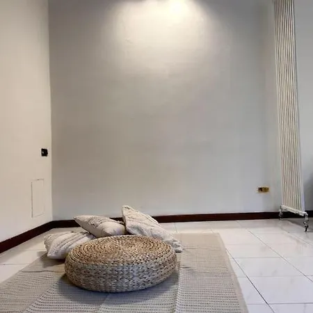 Shibui Apartment Ispra